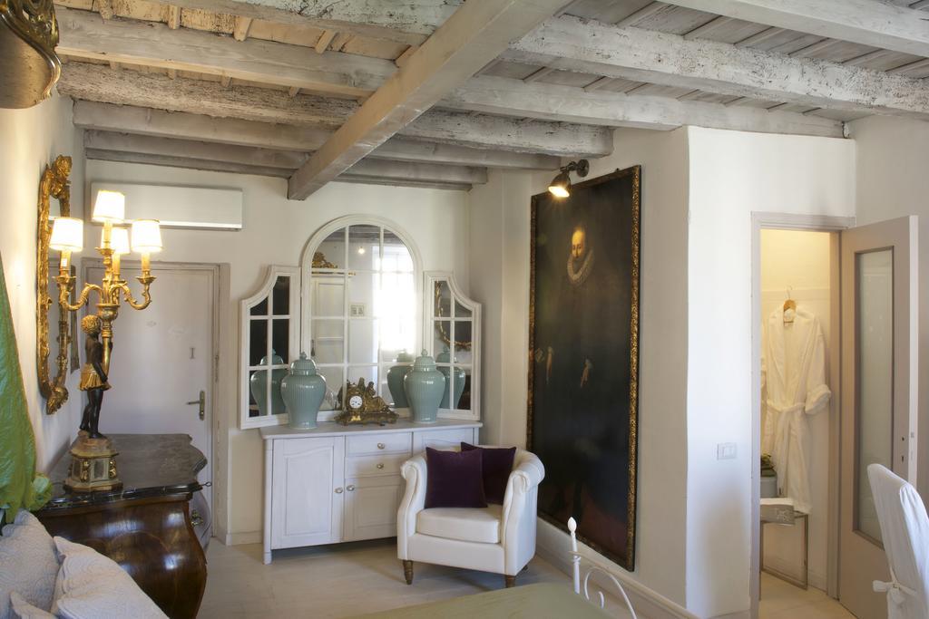 Le Stanze Del Cardinale Bed and Breakfast Παβία Δωμάτιο φωτογραφία