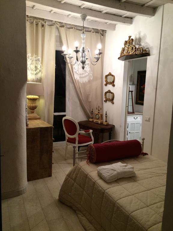 Le Stanze Del Cardinale Bed and Breakfast Παβία Δωμάτιο φωτογραφία